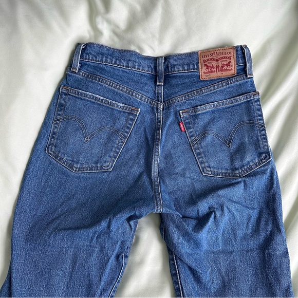 Levi’s 501 Original Cropped Jean - Picture 2 of 10
